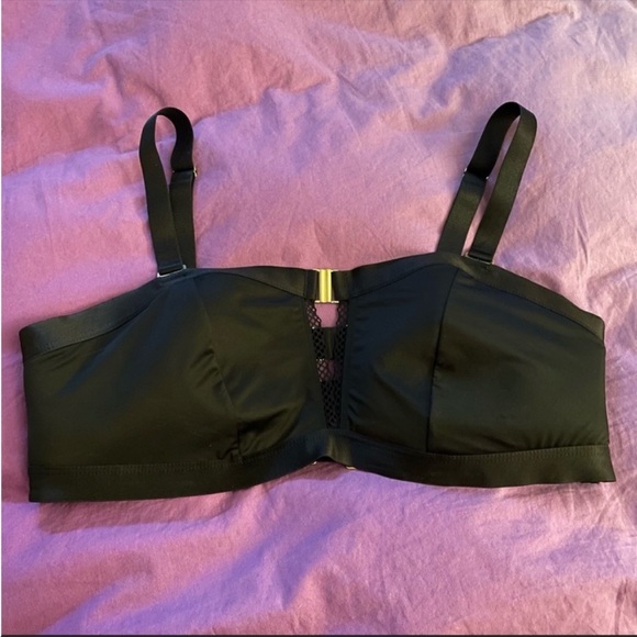 Torrid 2X Plus Sexy Boudoir Strappy Peephole Bandeau Bralette NWT - Picture 2 of 4
